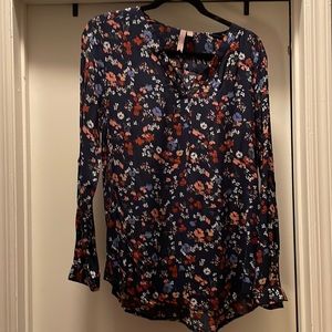 Brina & Em Lemmy V-Neck Top